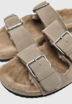 PULL & BEAR With Buckles - Muiltjes - Taupe -PULL BEAR Winkel 00c041cffb3340559070c25081831896