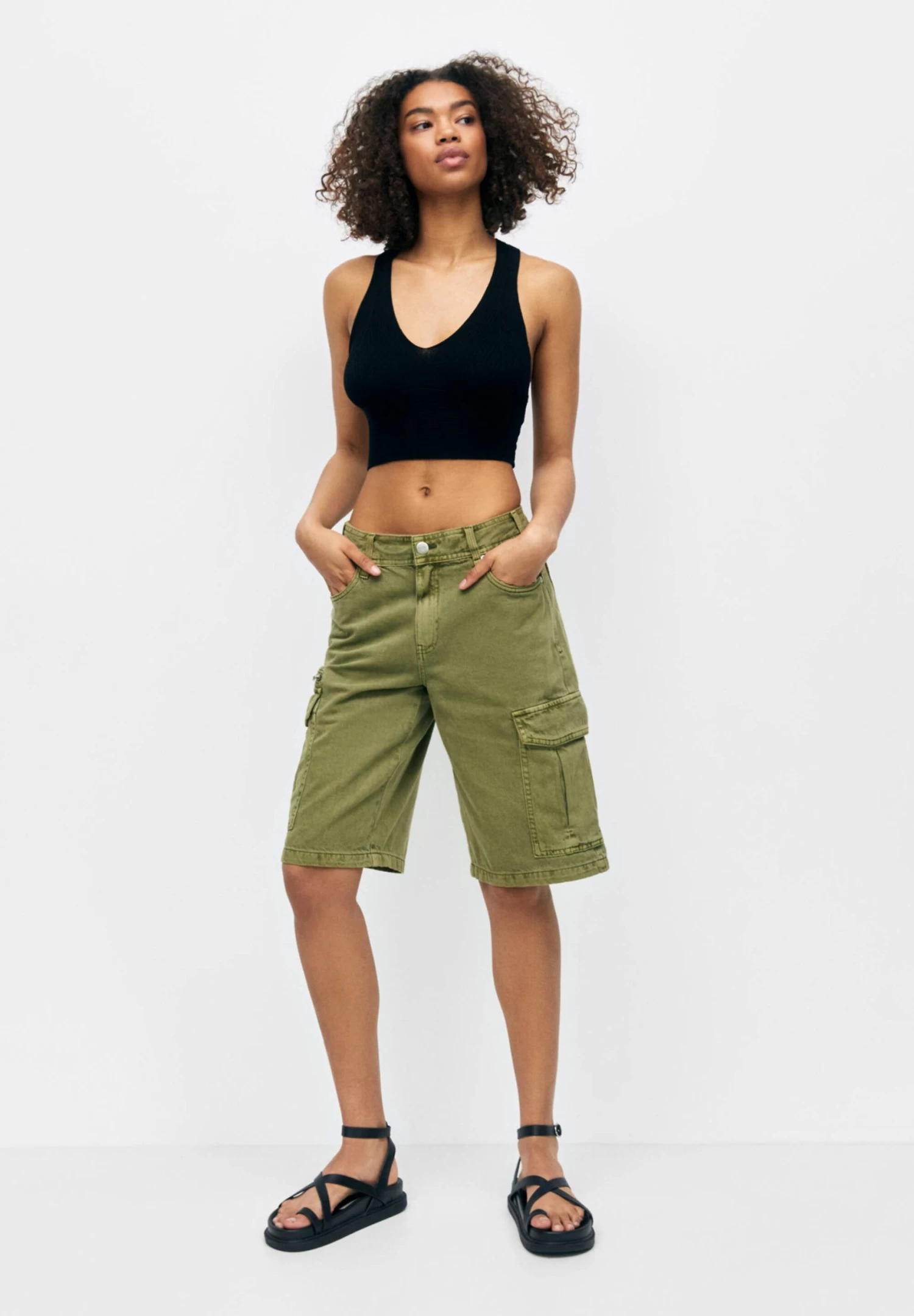 PULL & BEAR Twill Bermuda- Shorts - Khaki 2 PULL & BEAR Twill Bermuda- Shorts - Khaki - Afbeelding 2