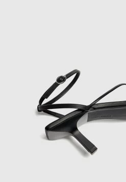 PULL & BEAR Tiras - Sandalen - Black -PULL BEAR Winkel 04f560e30b8e435793ecd6714c008aad