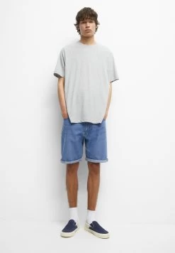 PULL & BEAR Bermuda With Turn-Up Hems - Jeansshort - Blue Denim -PULL BEAR Winkel 0572ad7aa2d2462b8878de1ebc1f036d