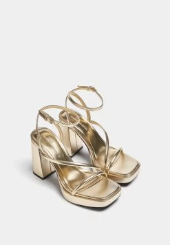 PULL & BEAR Sandalen Met Plateauzool - Gold Coloured -PULL BEAR Winkel 061af625a7ff48f79752eb144dcd4d30