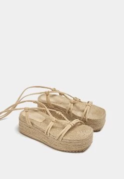 PULL & BEAR Espadrilles - Beige -PULL BEAR Winkel 0723c7e356ba4a6eb4da62321575c236