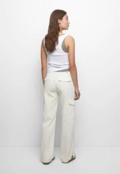 PULL & BEAR Pocket- Cargobroek - Off White 9 PULL & BEAR Pocket- Cargobroek - Off White -PULL BEAR Winkel 09df9f28aad746eb837a2258f79cfff0