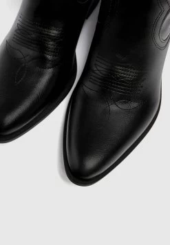 PULL & BEAR With Topstitching - Cowboy-/Bikerlaarsjes - Black 9 PULL & BEAR With Topstitching - Cowboy-/Bikerlaarsjes - Black -PULL BEAR Winkel 0c1ab9fa94ec4dc69f0d81afa64c0bf1