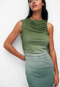 PULL & BEAR Gathered Tie-Dye With Asymmetric Hem - Maxi-Jurk - Green -PULL BEAR Winkel 0c55ca6301d64adeb47d995adf60cadf