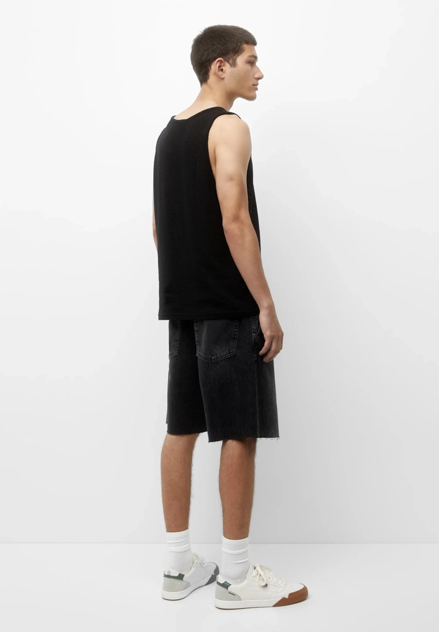 PULL & BEAR Faded - Bermuda- Jeansshort - Black 3 PULL & BEAR Faded - Bermuda- Jeansshort - Black - Afbeelding 3