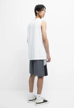 PULL & BEAR Bermuda With Panels - Shorts - Black -PULL BEAR Winkel 128ecf3354914890bc31153200a82f93