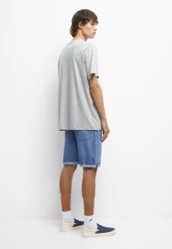 PULL & BEAR Bermuda With Turn-Up Hems - Jeansshort - Blue Denim -PULL BEAR Winkel 12a7dde20886494bb2f12fb31a1c0783