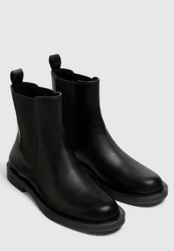 PULL & BEAR Korte Laarzen - Black 8 PULL & BEAR Korte Laarzen - Black -PULL BEAR Winkel 174b94684d274886b7e7dcef006b1788