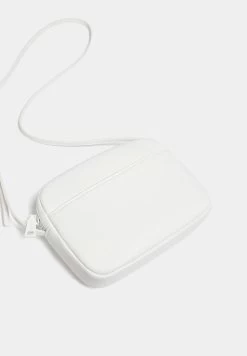 PULL & BEAR Mini Urban - Schoudertas - White 7 PULL & BEAR Mini Urban - Schoudertas - White -PULL BEAR Winkel 1799a5752cdb46b89ba604c13d39c274