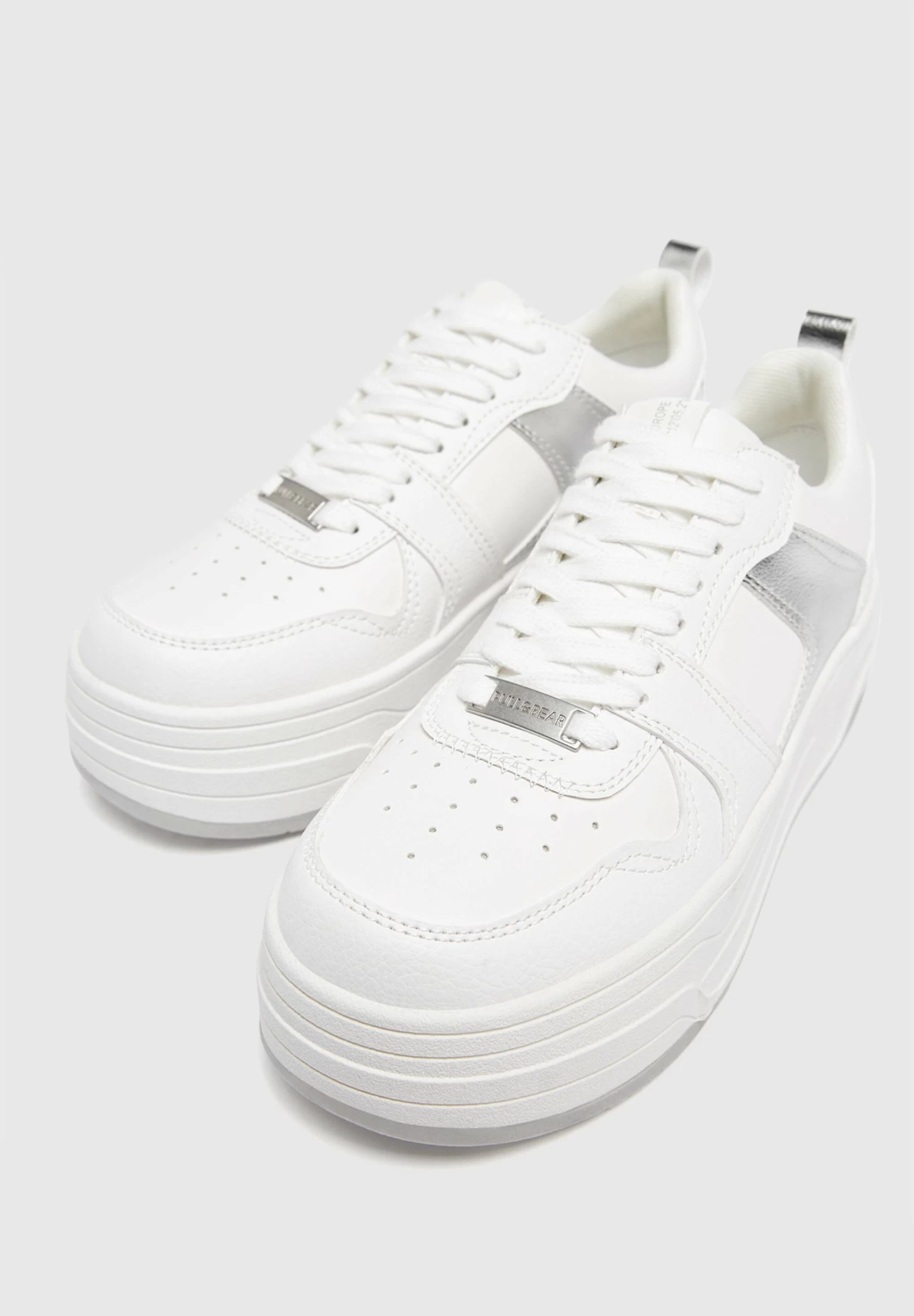 PULL & BEAR Sneakers Laag - Silver Coloured 2 PULL & BEAR Sneakers Laag - Silver Coloured - Afbeelding 2