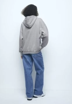 PULL & BEAR Basic Oversize- Sweater Met Rits - Grey 9 PULL & BEAR Basic Oversize- Sweater Met Rits - Grey -PULL BEAR Winkel 19767068ee2d4a9a9b3f8119ec7b1768