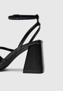 PULL & BEAR Sandalen Met Hoge Hak - Black 8 PULL & BEAR Sandalen Met Hoge Hak - Black -PULL BEAR Winkel 1991016f800647e895ad8d5b249c4124