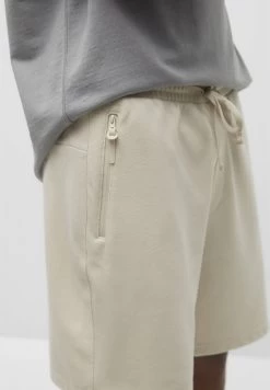 PULL & BEAR Bermuda Jogging - Shorts - Sand -PULL BEAR Winkel 1d68a5a2acf44d2c92db24411ce978ea