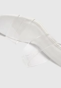 PULL & BEAR With Detail - Badslippers - White 7 PULL & BEAR With Detail - Badslippers - White -PULL BEAR Winkel 1da498a1c51144c8b1a5364f21cbd962