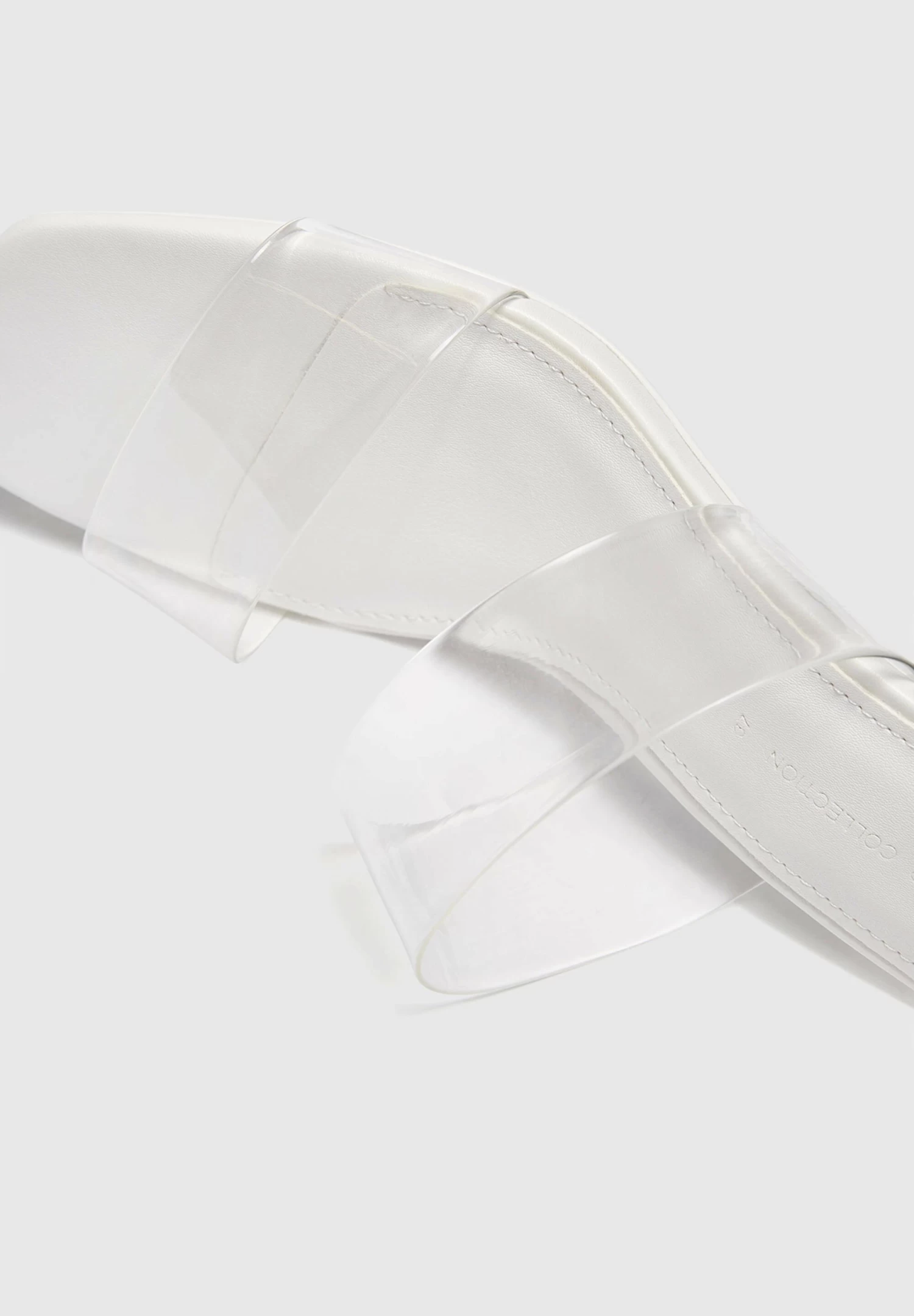 PULL & BEAR With Detail - Badslippers - White 3 PULL & BEAR With Detail - Badslippers - White - Afbeelding 3