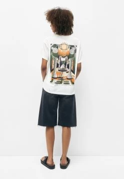 PULL & BEAR Short Sleeve - T-Shirt Print - White 9 PULL & BEAR Short Sleeve - T-Shirt Print - White -PULL BEAR Winkel 1ec448c2f6e6411ea7bd7c40abff9c92