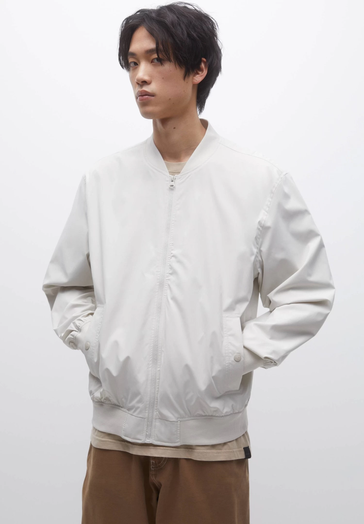 PULL & BEAR Lightweight - Bomberjacks - White 1 PULL & BEAR Lightweight - Bomberjacks - White