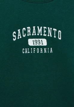 PULL & BEAR Embroidered Varsity - Sweater - Dark Green 11 PULL & BEAR Embroidered Varsity - Sweater - Dark Green -PULL BEAR Winkel 23bad7e67e084f139c5c1a7e18d1f763