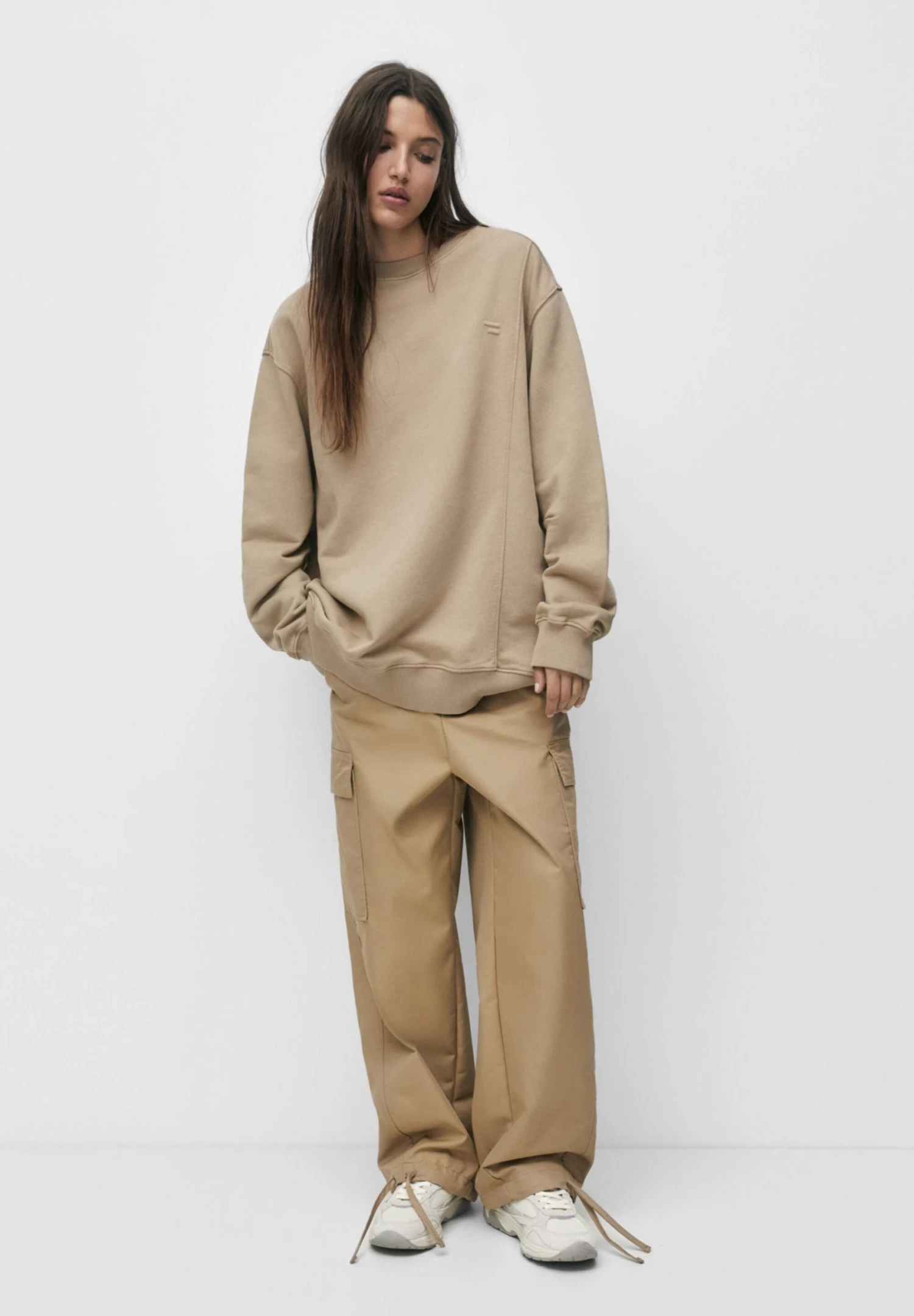 PULL & BEAR Equals Round Neck - Sweater - Beige 2 PULL & BEAR Equals Round Neck - Sweater - Beige - Afbeelding 2