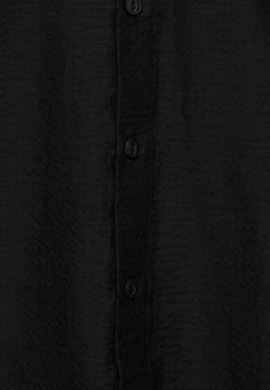 PULL & BEAR Short Sleeve Seersucker - Overhemd - Black 13 PULL & BEAR Short Sleeve Seersucker - Overhemd - Black -PULL BEAR Winkel 25a55158a89a48c0b27f28e040a8faa5