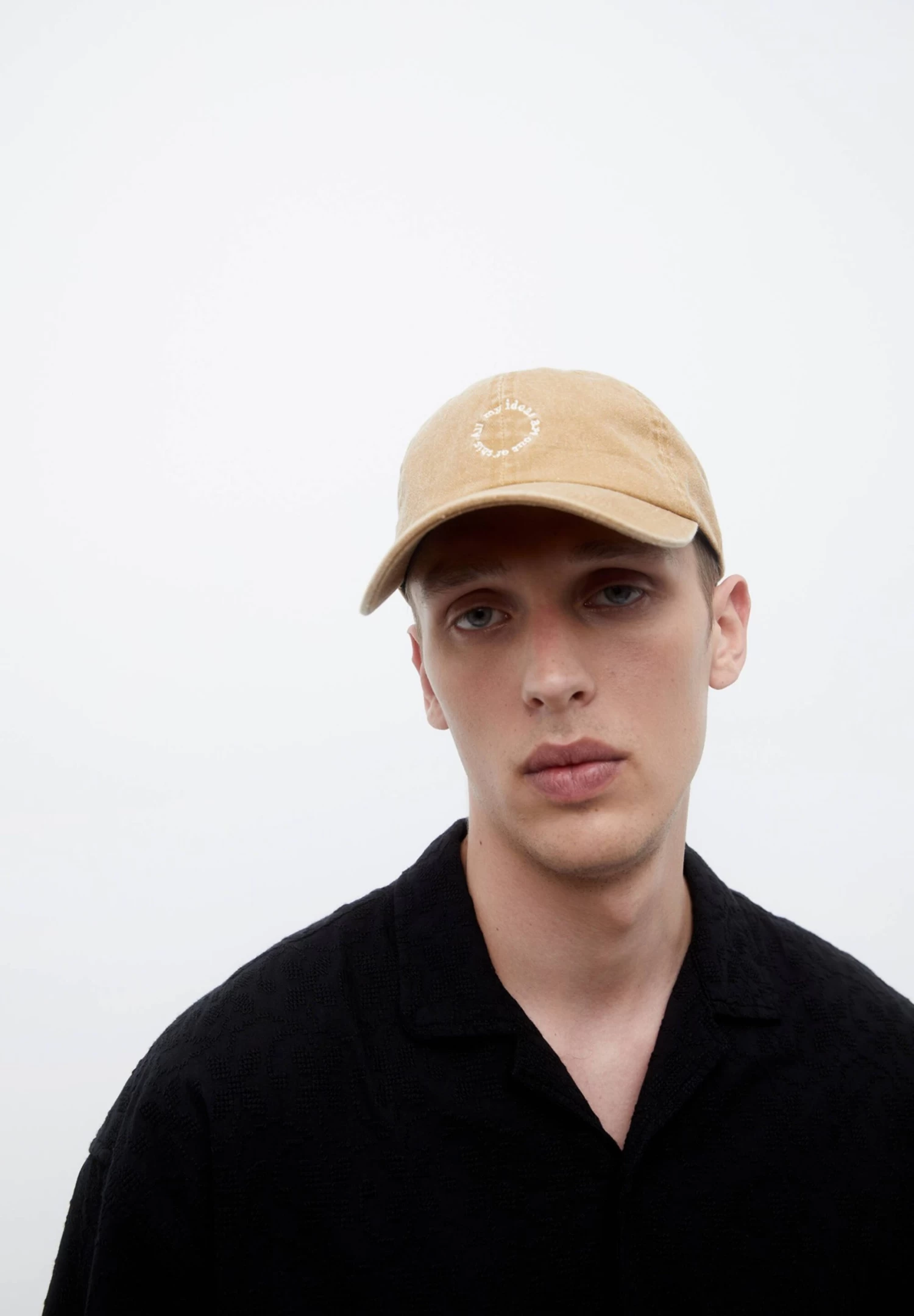 PULL & BEAR Faded With Embroidery - Pet - Brown 1 PULL & BEAR Faded With Embroidery - Pet - Brown