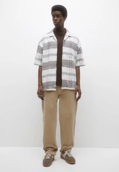 PULL & BEAR Short Sleeve Checked - Overhemd - White 7 PULL & BEAR Short Sleeve Checked - Overhemd - White -PULL BEAR Winkel 270a6eff34504a3c86bc60e7610162e3