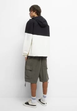 PULL & BEAR Block - Regenjas - White 10 PULL & BEAR Block - Regenjas - White -PULL BEAR Winkel 2818c68437f4495d946ca88c3628e9a2