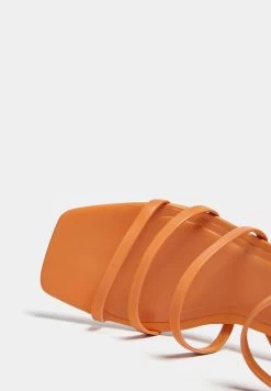 PULL & BEAR Strappy Heeled - Sandalen - Orange -PULL BEAR Winkel 2b27d7b220254c04afa1f58316f221f2