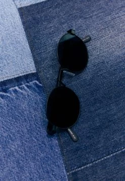 PULL & BEAR Round- Zonnebril - Black -PULL BEAR Winkel 2cf653c23b4c4371b34db5bd6814316b