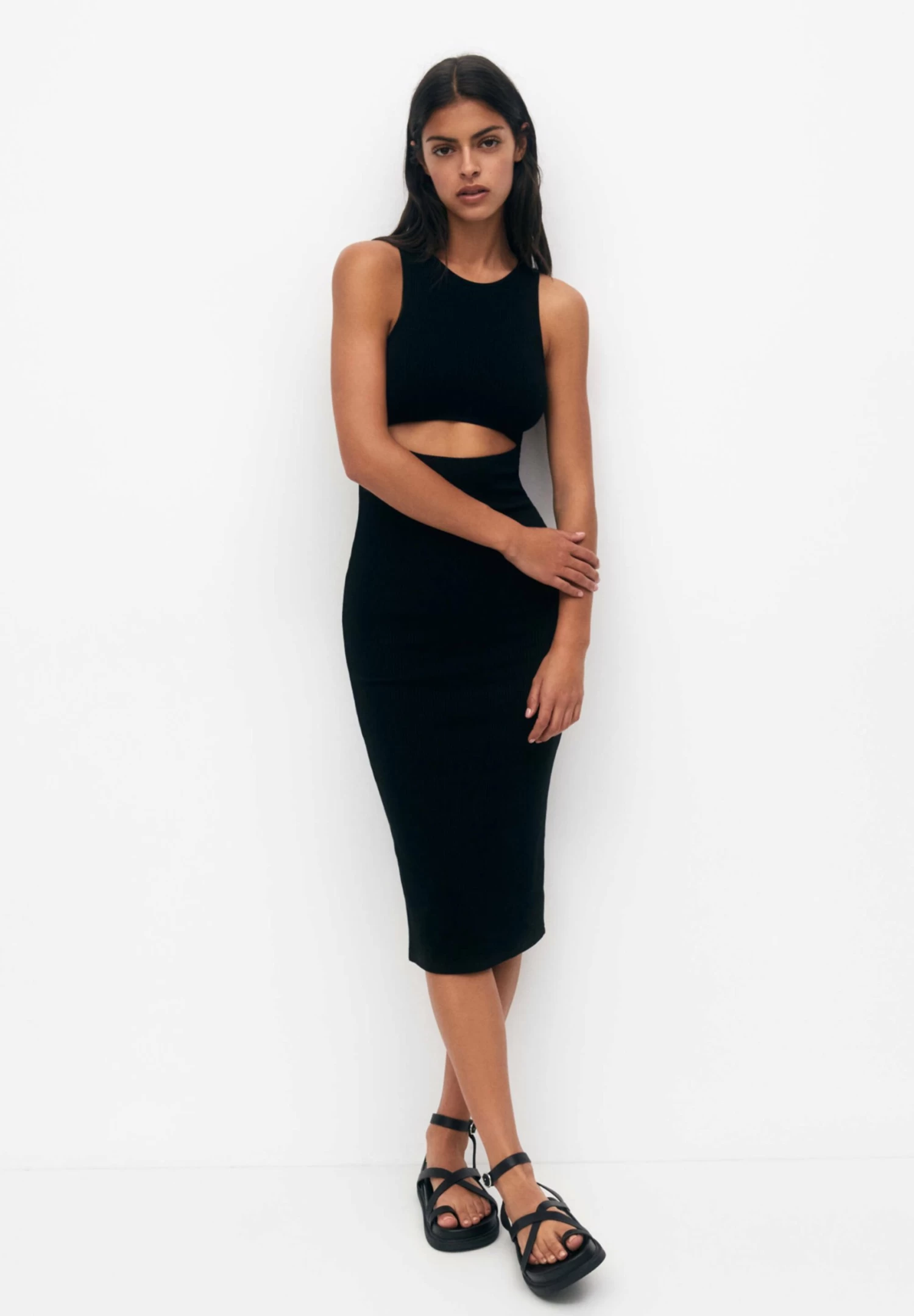 PULL & BEAR Long Cut Out - Etui-Jurk - Black 2 PULL & BEAR Long Cut Out - Etui-Jurk - Black - Afbeelding 2