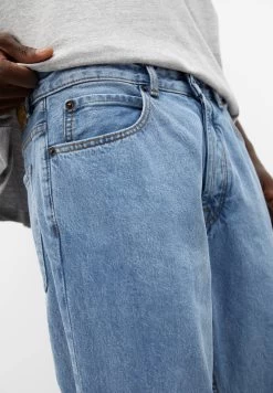 PULL & BEAR Straight Leg Jeans - Blue Denim -PULL BEAR Winkel 31e57673dc164752aefc810916518eca