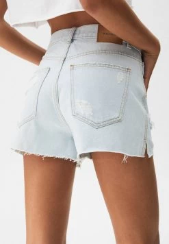 PULL & BEAR Ripped - Jeansshort - Stone Blue Denim -PULL BEAR Winkel 33e093efe97f43fc82fd24f291a2bad9