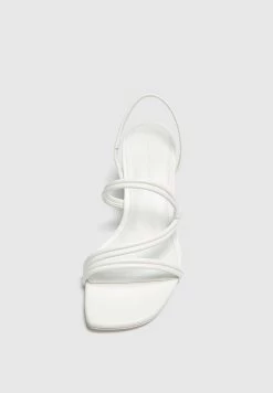 PULL & BEAR Sandalen - Off White -PULL BEAR Winkel 35baf7b42a1c4a918c0412143e2e8dbb