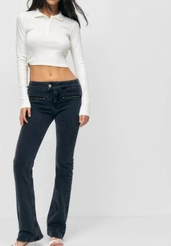 PULL & BEAR Low Waist - Flared Jeans - Mottled Black 14 PULL & BEAR Low Waist - Flared Jeans - Mottled Black -PULL BEAR Winkel 35e02929546e4f4ea923e42e40a367fe