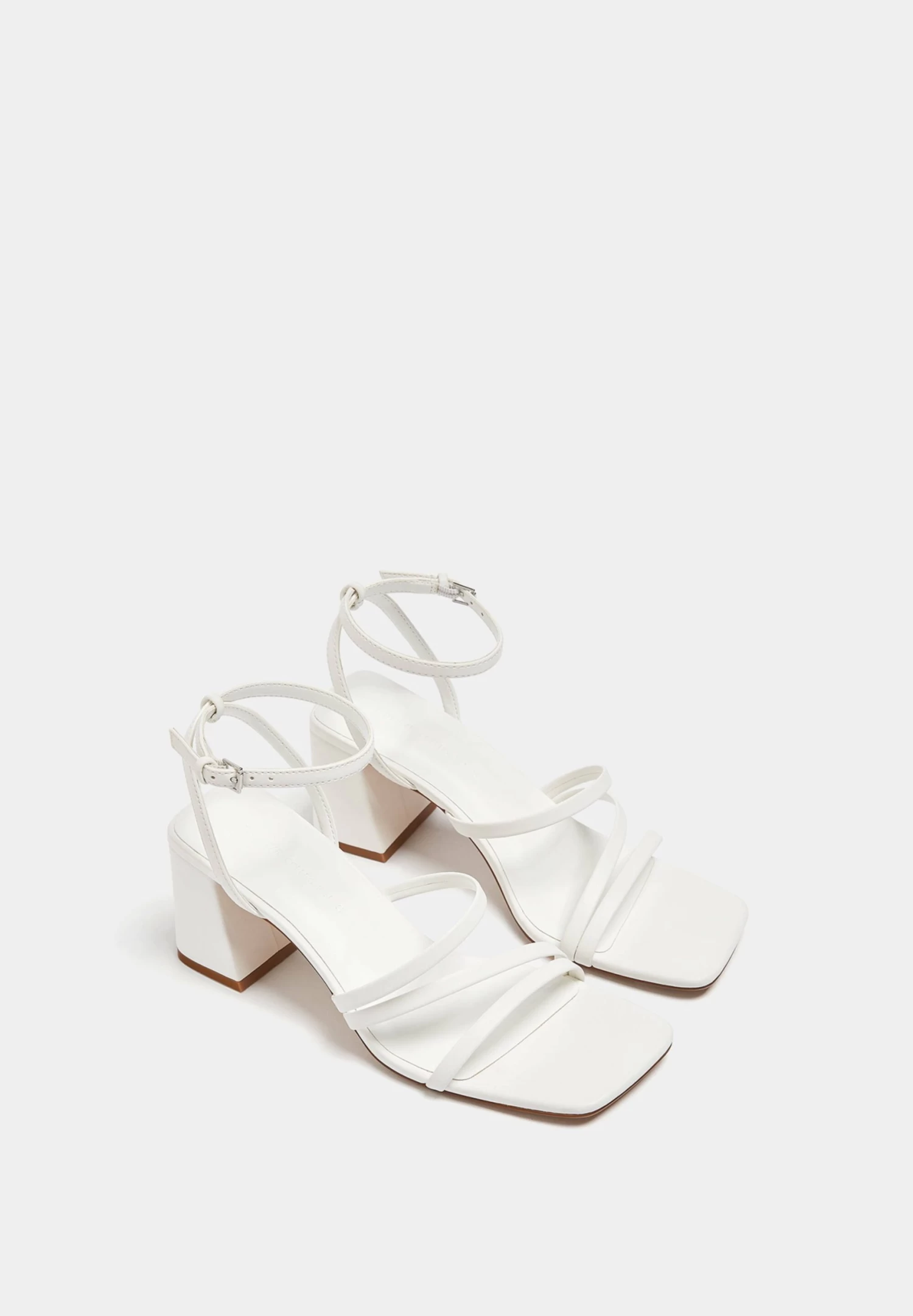 PULL & BEAR Mit Absatz Und Riemchen - Sandalen - White 4 PULL & BEAR Mit Absatz Und Riemchen - Sandalen - White - Afbeelding 4
