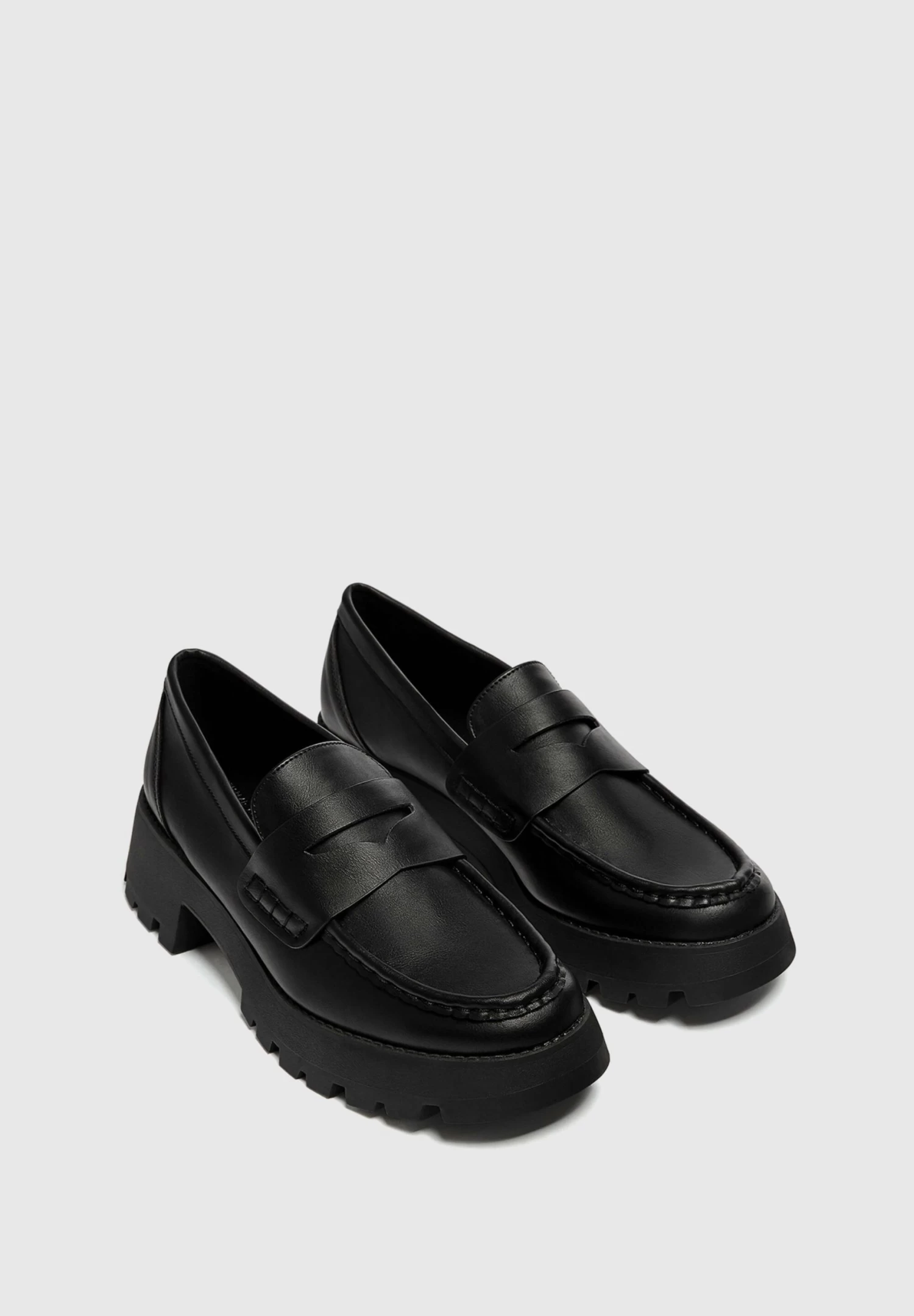 PULL & BEAR Mit Profilsohle Und Verzierung - Mocassins - Black 2 PULL & BEAR Mit Profilsohle Und Verzierung - Mocassins - Black - Afbeelding 2