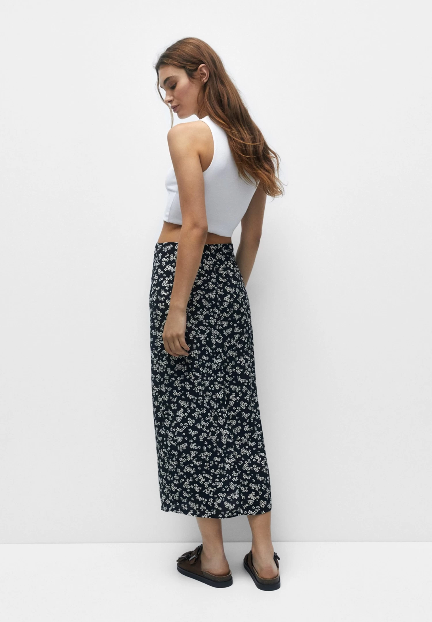 PULL & BEAR Floral - Kokerrok - Black 3 PULL & BEAR Floral - Kokerrok - Black - Afbeelding 3