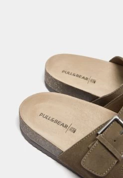 PULL & BEAR Double Buckle- Muiltjes - Brown -PULL BEAR Winkel 3988ab7efa5640dfb4c80bf7a73baf64