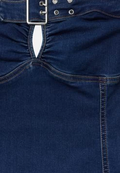 PULL & BEAR With Buckle - Spijkerjurk - Blue 11 PULL & BEAR With Buckle - Spijkerjurk - Blue -PULL BEAR Winkel 3f16275819b548b8806b1ba7716de867