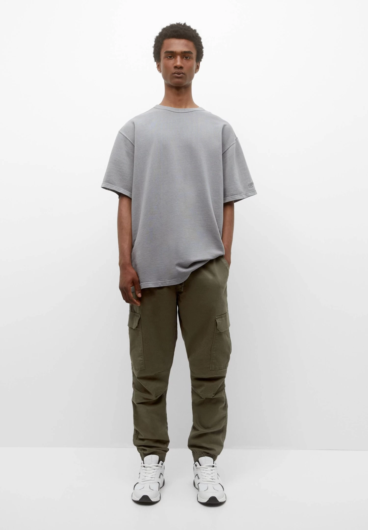 PULL & BEAR Basic Joggers - Cargobroek - Khaki 2 PULL & BEAR Basic Joggers - Cargobroek - Khaki - Afbeelding 2