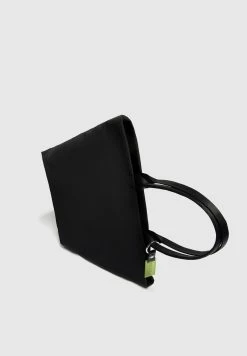 PULL & BEAR Shopper - Black 6 PULL & BEAR Shopper - Black -PULL BEAR Winkel 42fc068b6d4447fca5ab4cab8d42d699