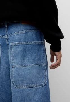 PULL & BEAR Baggy Fit Extra Wide-Leg-Bermuda - Jeansshort - Blue Denim -PULL BEAR Winkel 43d7bef46c1f42f3bc13fc7e0a1100aa