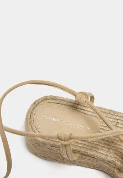 PULL & BEAR Espadrilles - Beige -PULL BEAR Winkel 44eb2a39fc3b4478891650a3395a8add
