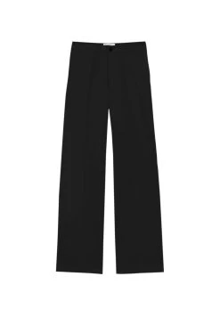 PULL & BEAR Regular Fit With Darts - Broek - Black -PULL BEAR Winkel 457f20e051964e838a30db91266f5b79