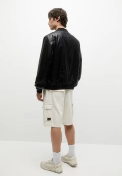 PULL & BEAR Imitatieleren Jas - Black 9 PULL & BEAR Imitatieleren Jas - Black -PULL BEAR Winkel 46635b2bdec9447ab2e44dcb8e6a85b0