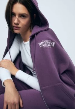 PULL & BEAR Varsity - Hoodie - Purple 11 PULL & BEAR Varsity - Hoodie - Purple -PULL BEAR Winkel 4785afdeca374865ba1a7000f44694af