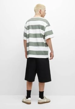 PULL & BEAR Striped Short Sleeve - T-Shirt Print - Green -PULL BEAR Winkel 47ae479889724b8084688f0d8ffd9e54