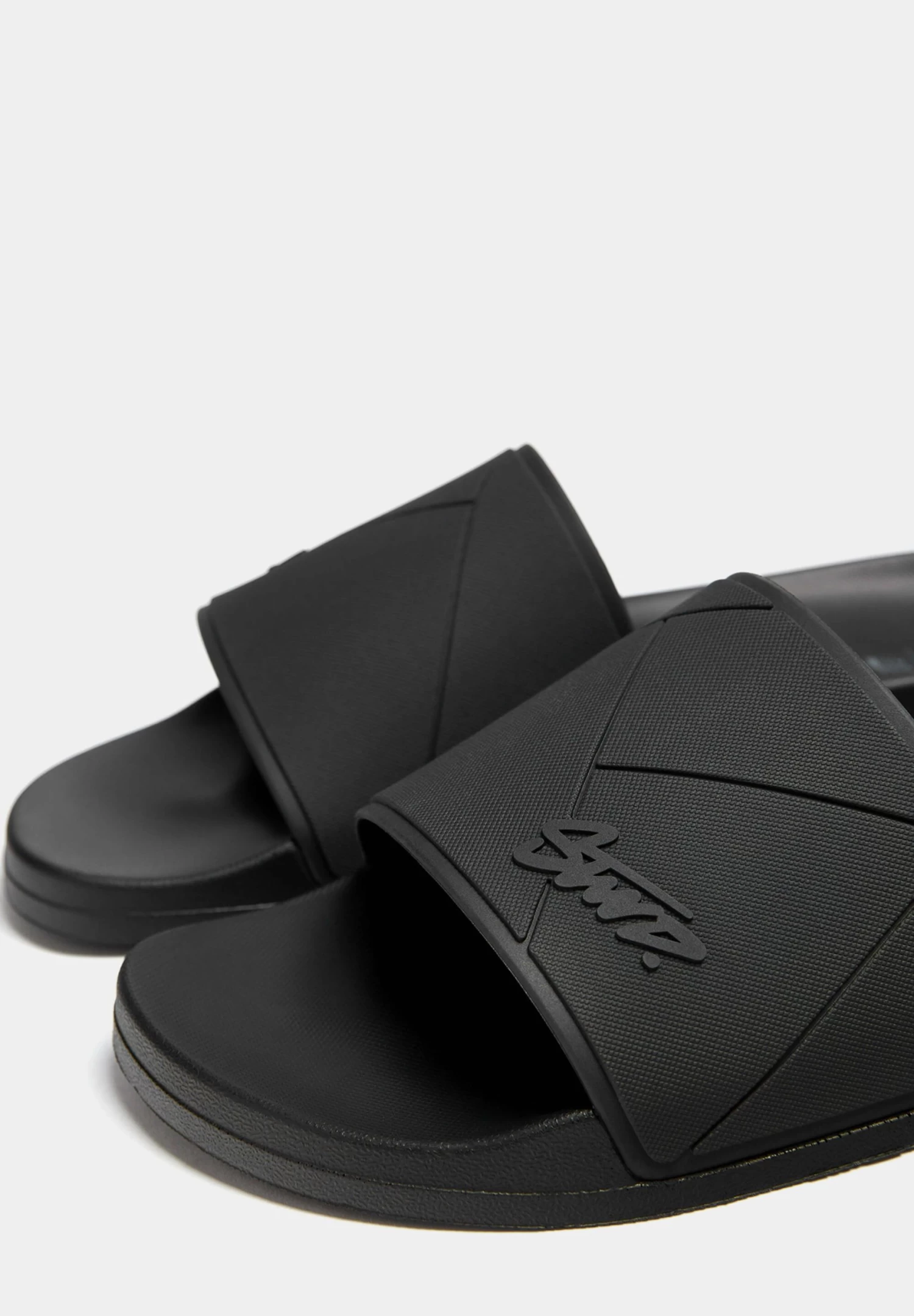 PULL & BEAR Gummierte Stwd - Badslippers - Black 4 PULL & BEAR Gummierte Stwd - Badslippers - Black - Afbeelding 4