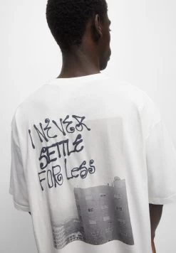 PULL & BEAR Short Sleeve Stwd - T-Shirt Print - White -PULL BEAR Winkel 49bd01aa59c8405e9ee2b1630b8abbd7